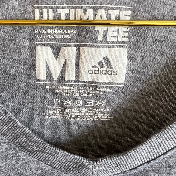 Long Sleeve Milwaukee Bucks T-Shirt - Picture 7 of 7